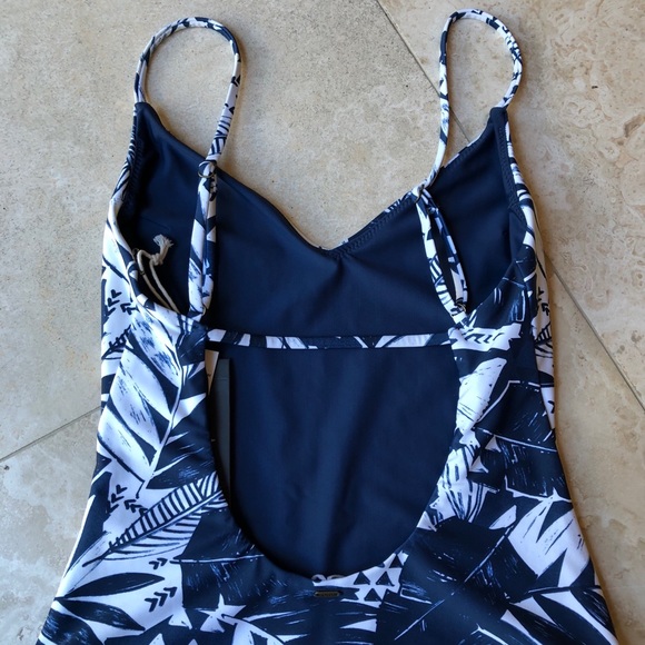 Rip Curl Shape Shifter Palm Swimsuit Blue & Cream NWT Women’s Size X-Small - Picture 5 of 14